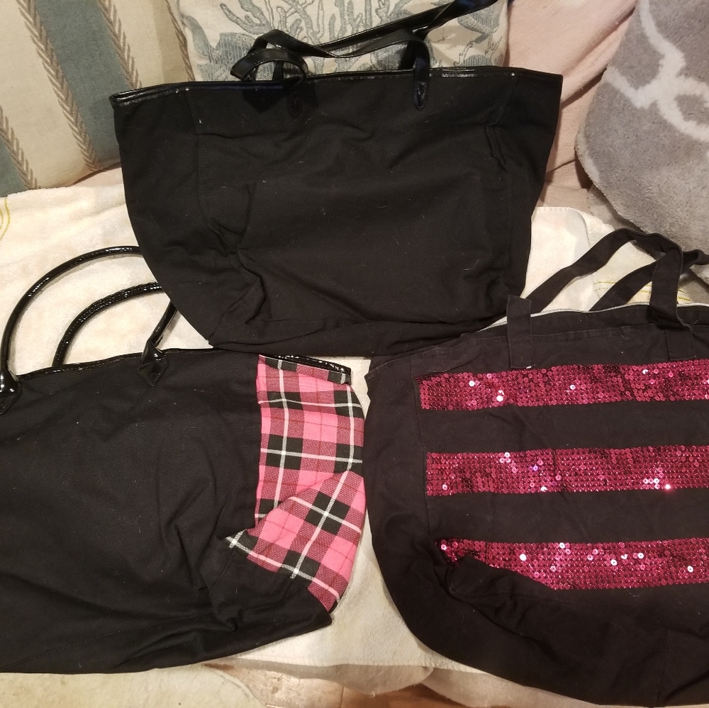 Used but new like conditions  shoulder bags